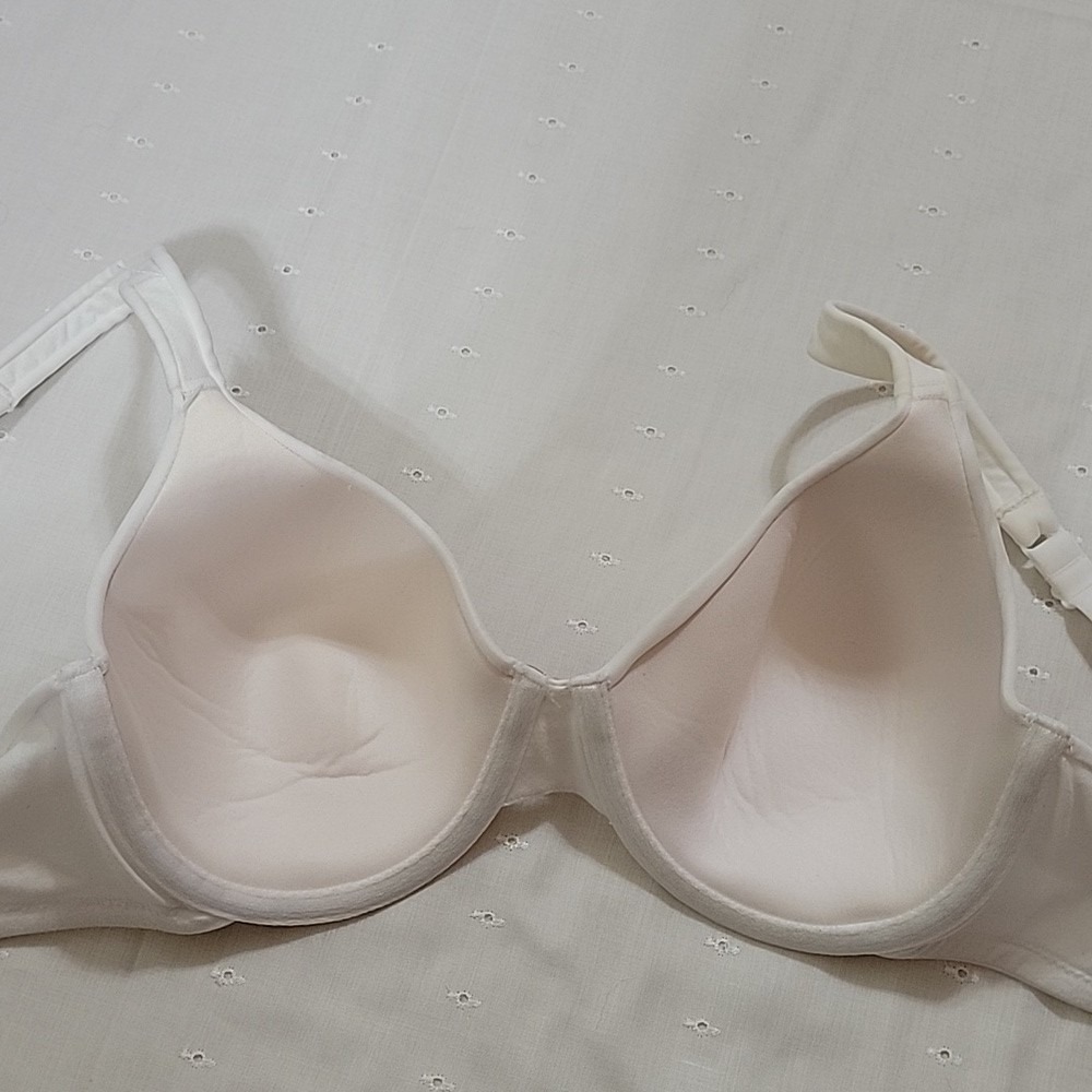 Barely There Spillage Solved White Underwire Bra Style 4677 34d View 3